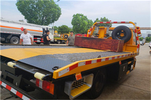 黄石附近拖车电话号码服务